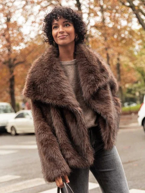 Chic Plush Short Faux Fur Coat