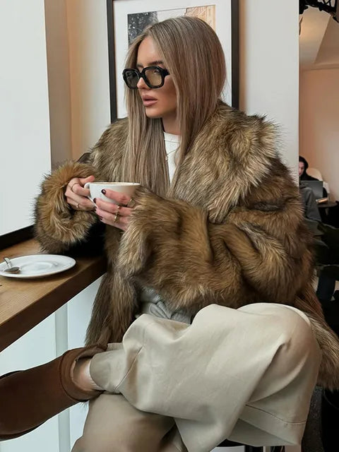 Chic Plush Short Faux Fur Coat