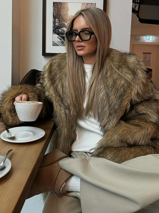 Chic Plush Short Faux Fur Coat