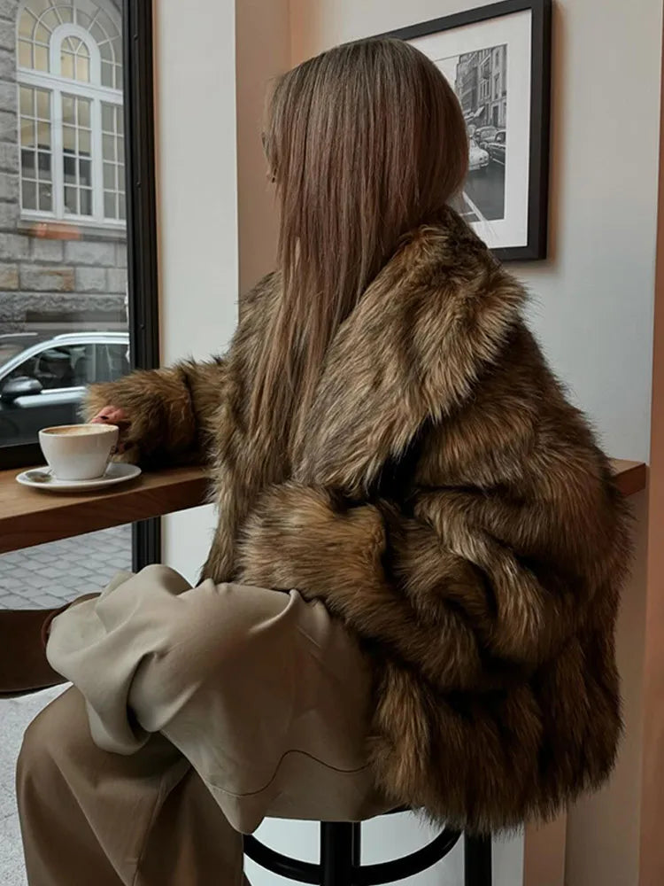 Chic Plush Short Faux Fur Coat